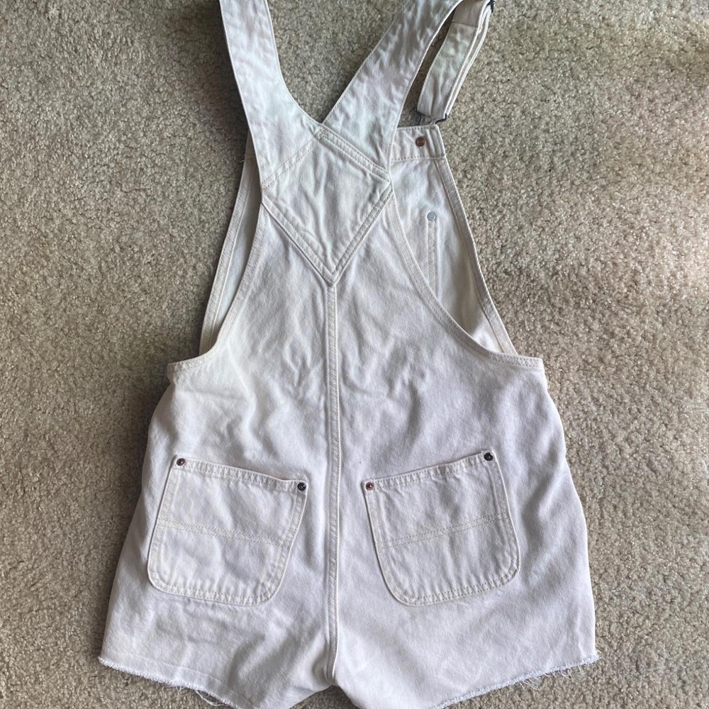 Old Navy Women's Size Small 100% Cotton Overall Shorts Cream White Denim Raw Hem - Picture 2 of 7